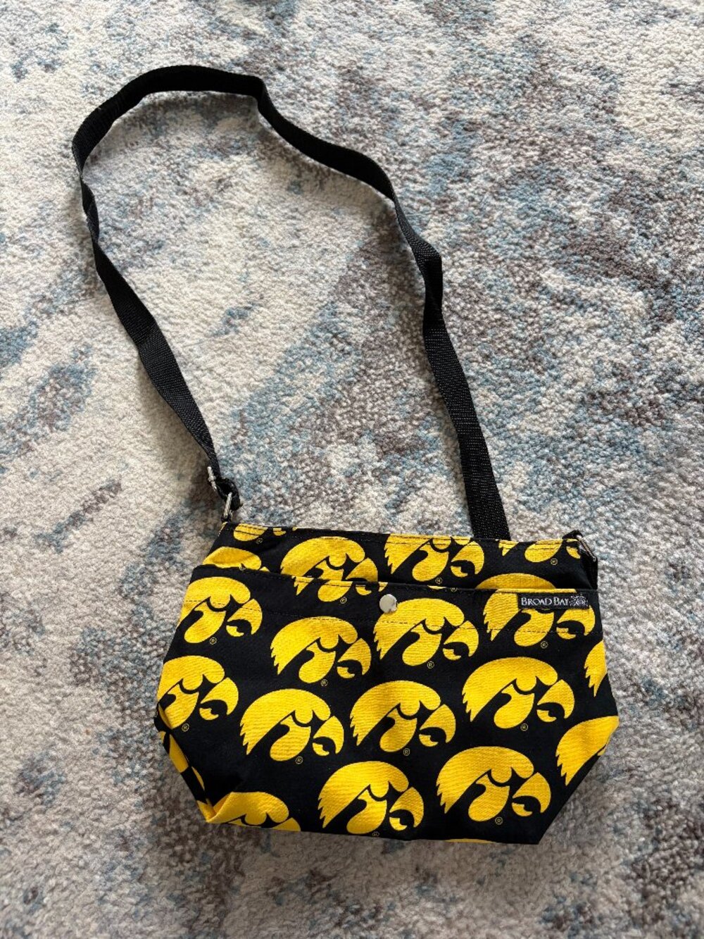 Iowa Hawkeyes Crossbody Bag